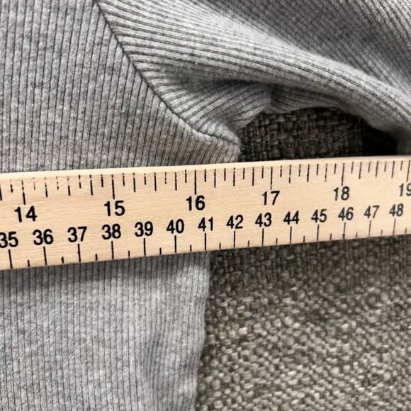 Sundance Womans Shirt Size XL Y2k Gray Ribbed Knit Top Lettuce Hem Long Shirt - Picture 4 of 7